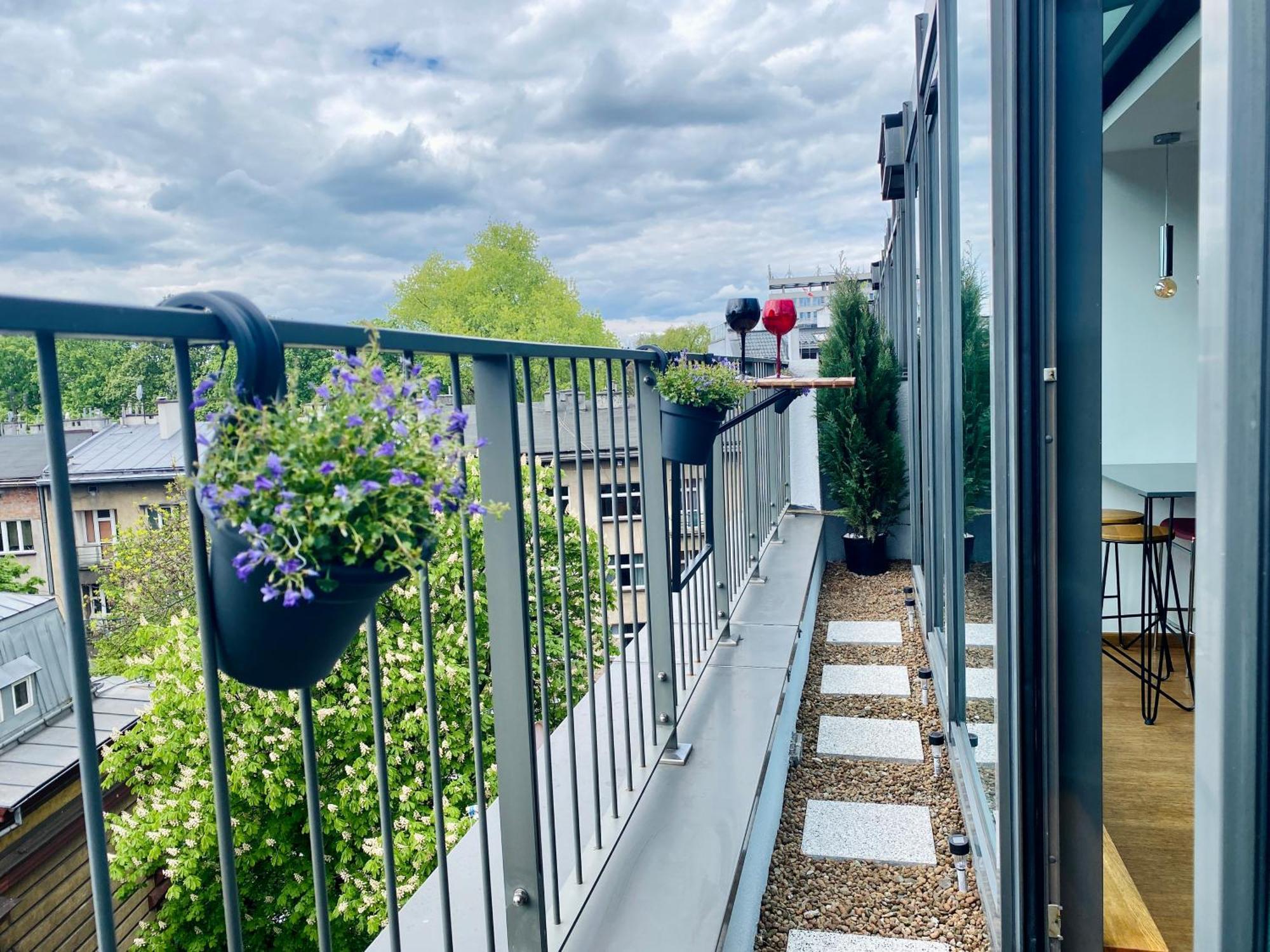 Angel Mint Apartment - Free Parking - Balcony クラクフ エクステリア 写真