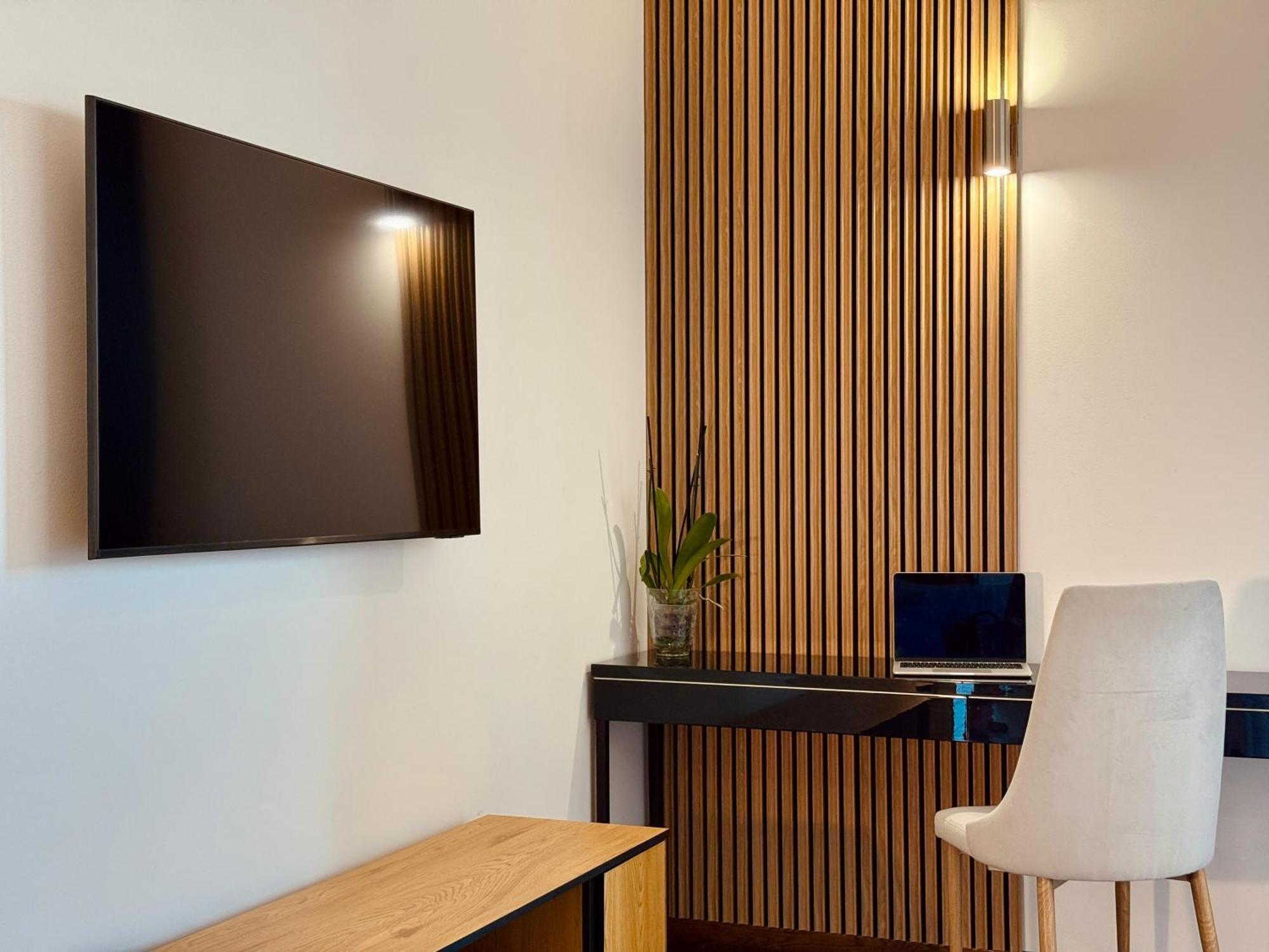 Angel Mint Apartment - Free Parking - Balcony クラクフ エクステリア 写真